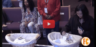 Pastor llama a los miembros necesitados a tomar dinero de los diezmos