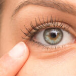 ¿Por qué tiemblan tus párpados? La señal que no debes ignorar
